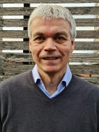 Dr. Stefan May